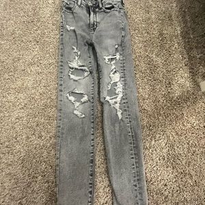 Gray American Eagle ripped jeans